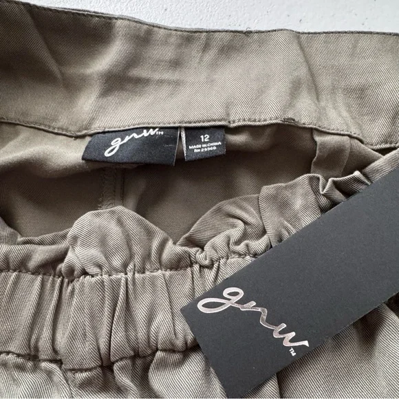 NWT GNW‎ Olive Green Wide Leg Culottes Flowy Tie Front Crops With Elastic Waist - Picture 12 of 12